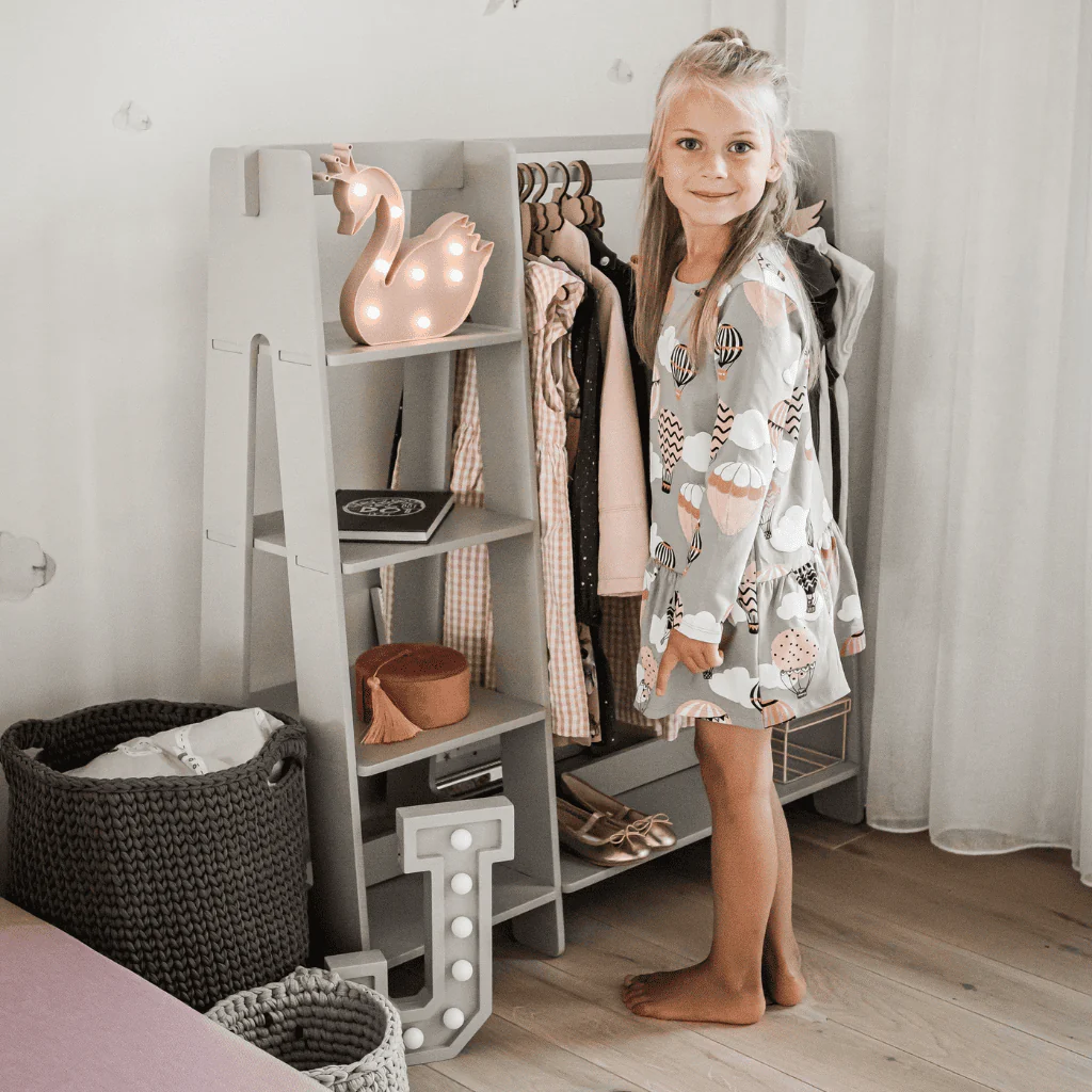 Portant à Vêtements avec Étagères pour Tout-Petits – Image 3